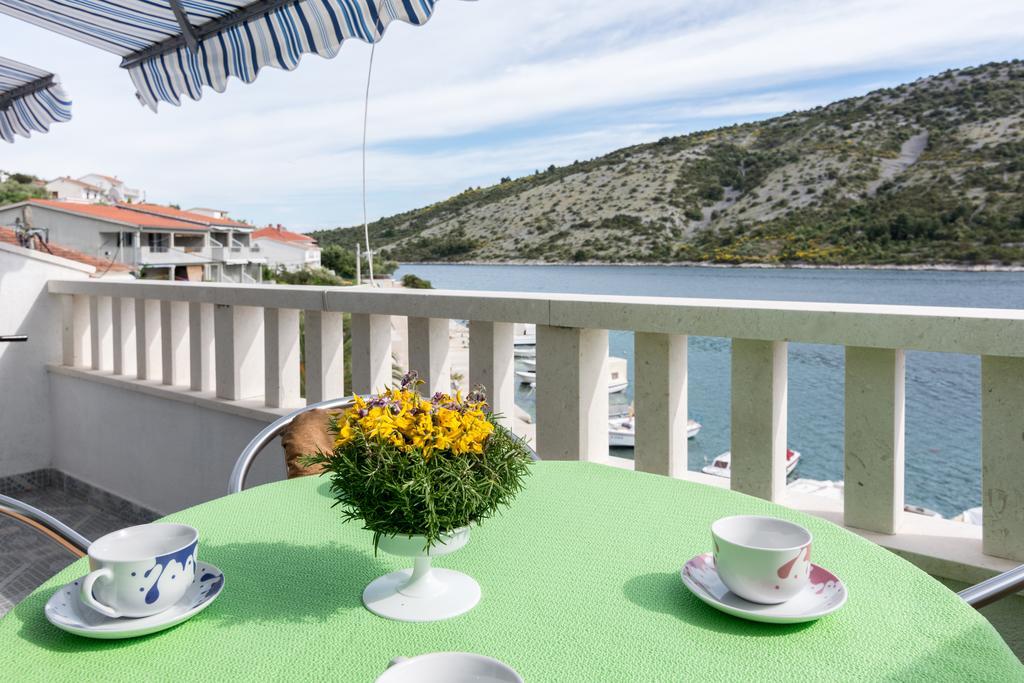 Apartments Mirko Винишче Номер фото