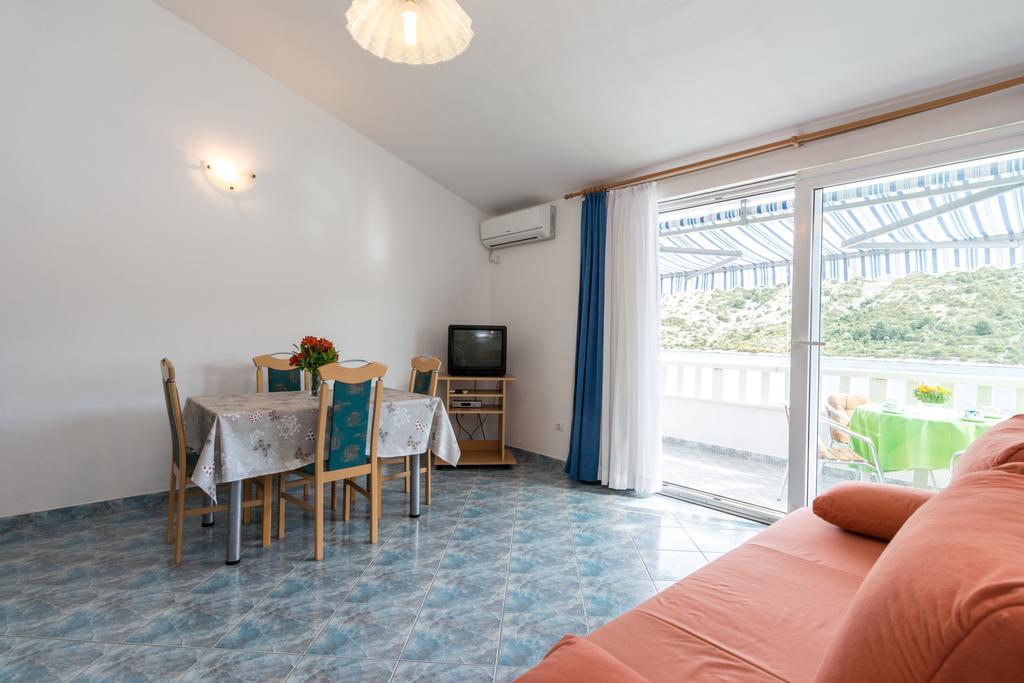 Apartments Mirko Винишче Номер фото