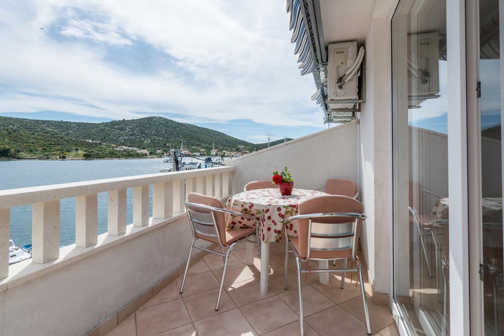 Apartments Mirko Винишче Номер фото