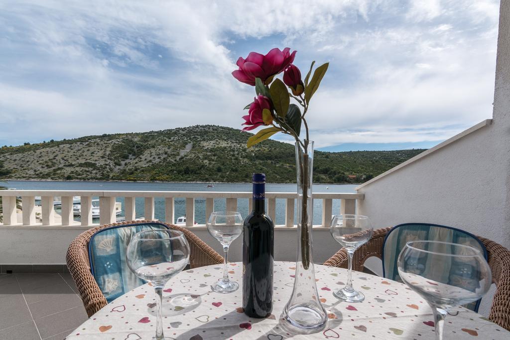 Apartments Mirko Винишче Номер фото